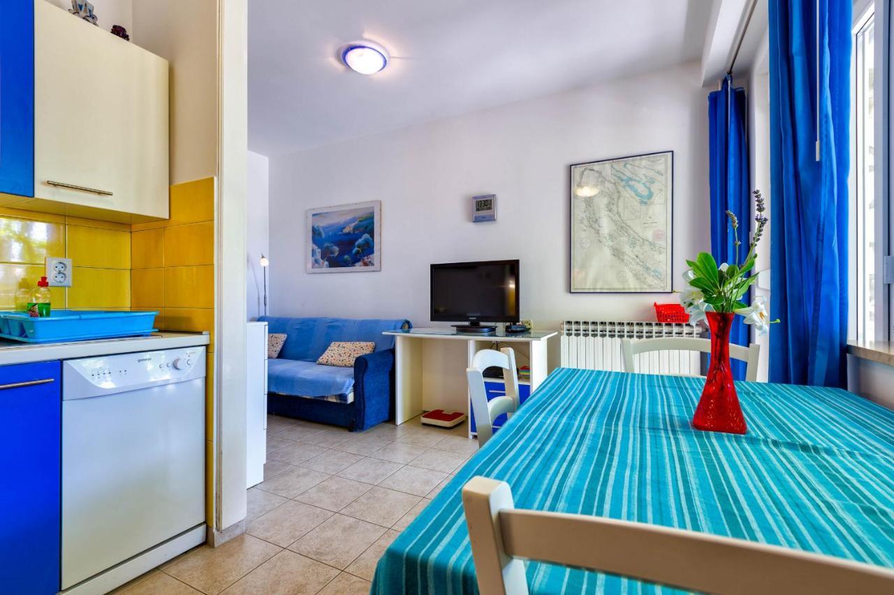 Apartments Margarita 木洛希尼 外观 照片